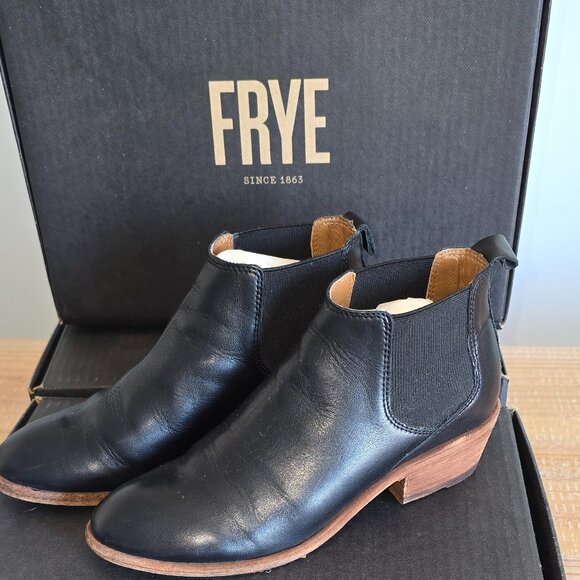 Frye Carson Chelsea Boot Black - Picture 3 of 5